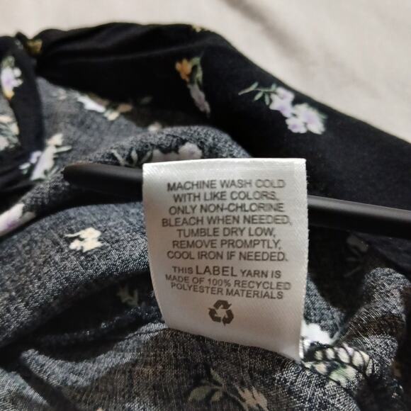 Hippie Rose Women's L Long-Sleeved Black.White Floral Tie Waist Rayon Easy Care - Picture 9 of 9